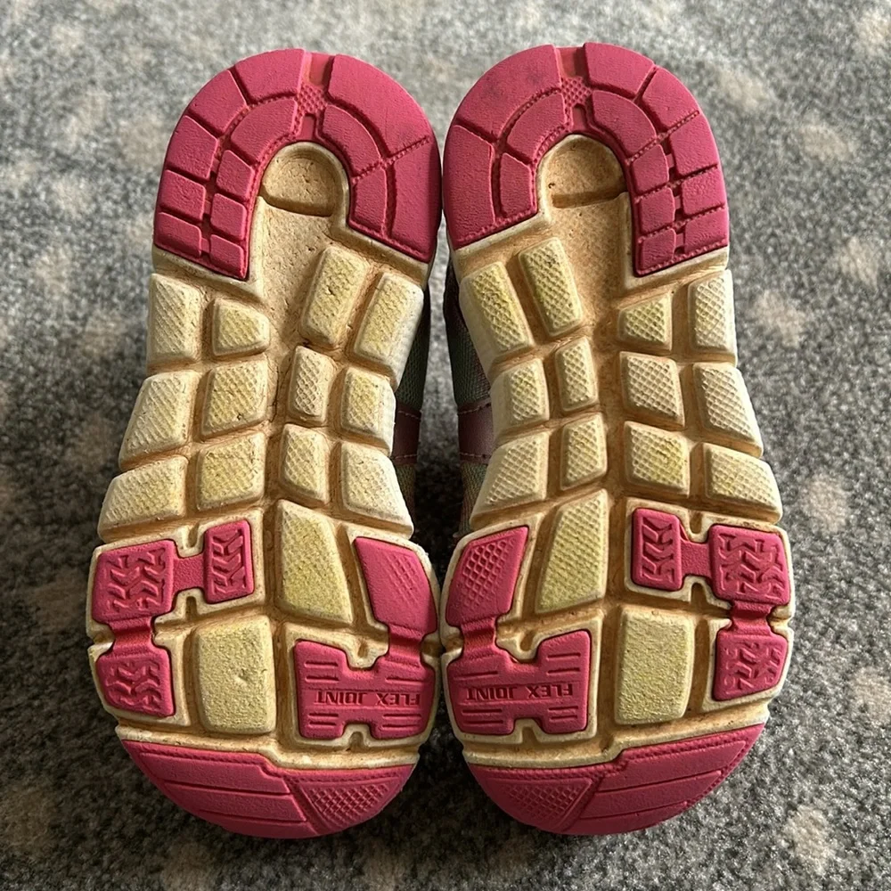 Tsukihoshi pink metallic sneakers size 9 - Picture 2 of 5